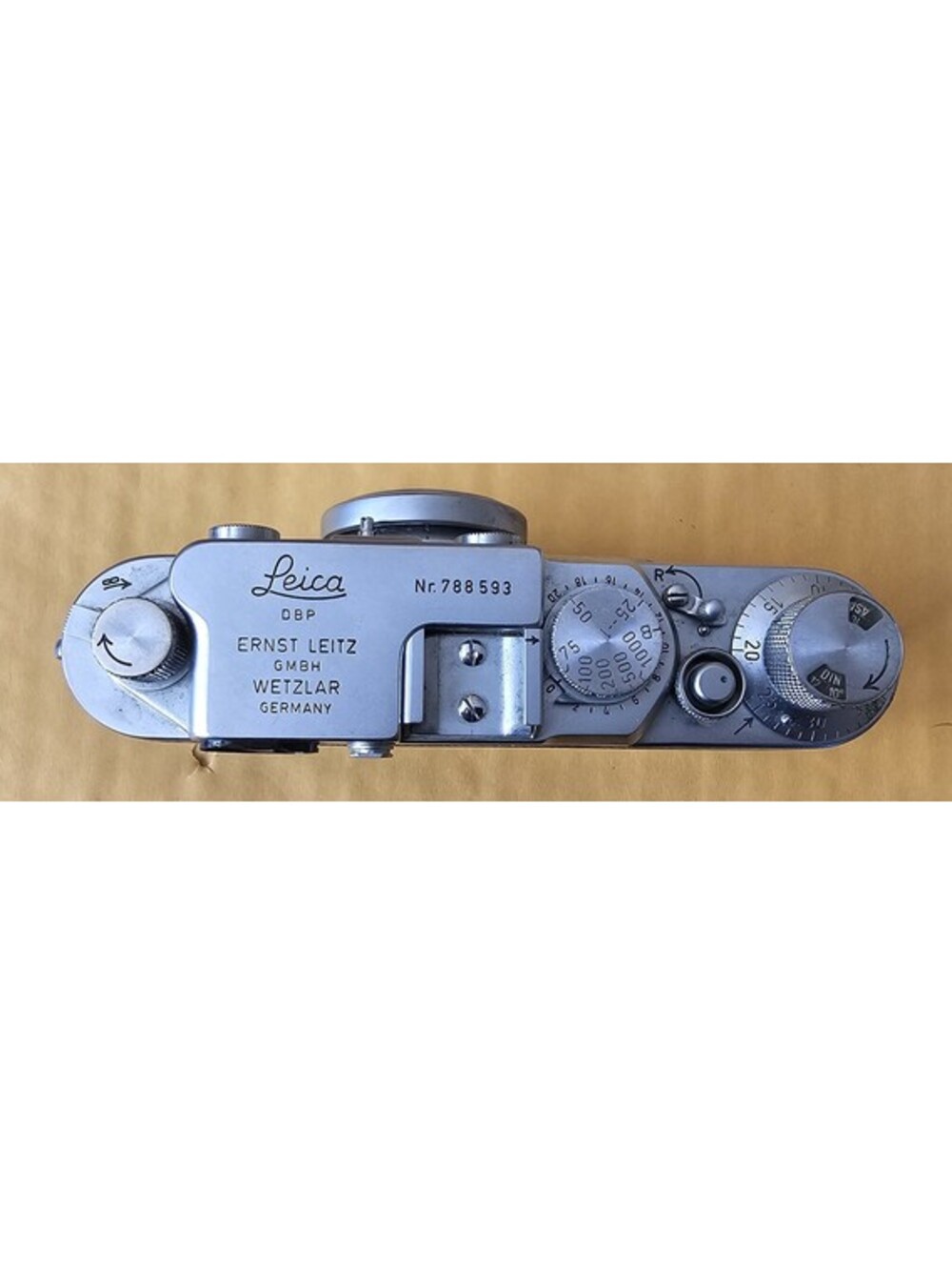 Leica IIf Red Dial Rangefinder Film Camera 1955 with Manual and Leitz Elmar Lens - Picture 10 of 14